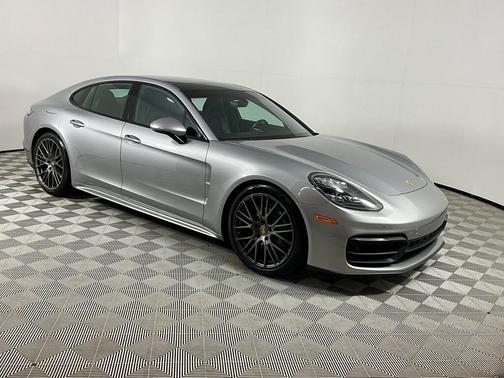 2022 Porsche Panamera Platinum Edition