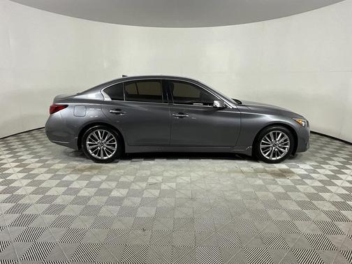 2022 INFINITI Q50 LUXE