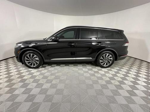 2025 Lincoln Aviator Premiere