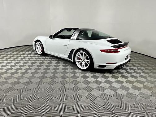 2018 Porsche 911 Targa 4S