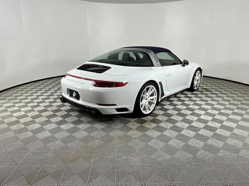 2018 Porsche 911 Targa 4S