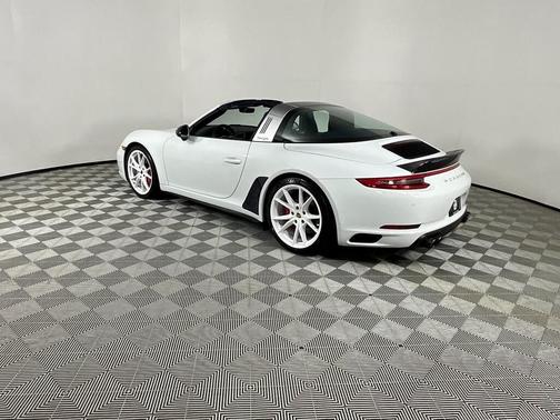 2018 Porsche 911 
