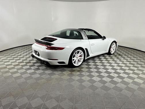 2018 Porsche 911 Targa 4S