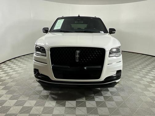 2022 Lincoln Navigator Black Label