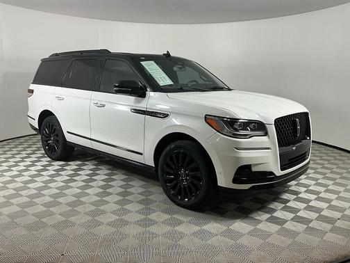 2022 Lincoln Navigator Black Label