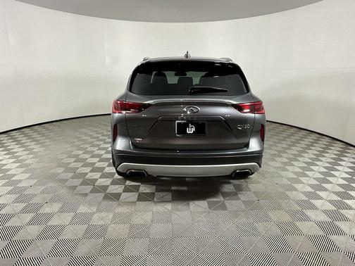 2022 INFINITI QX50 Luxe