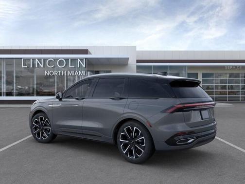 2025 Lincoln Nautilus Reserve