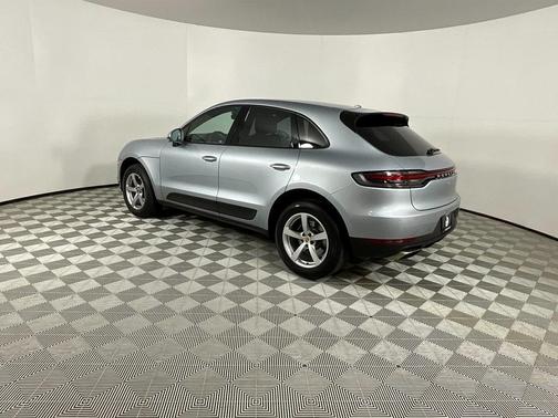 2020 Porsche Macan Base