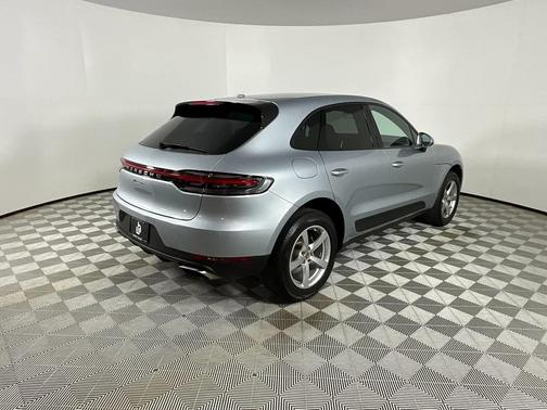 2020 Porsche Macan Base