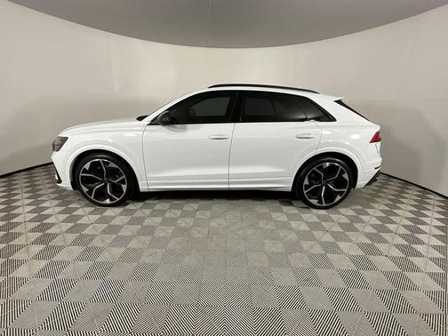 Glacier White Metallic 2024 Audi RS Q8 4.0T quattro