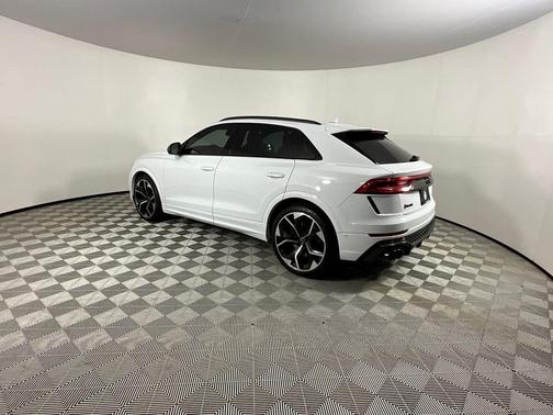 Glacier White Metallic 2024 Audi RS Q8 4.0T quattro