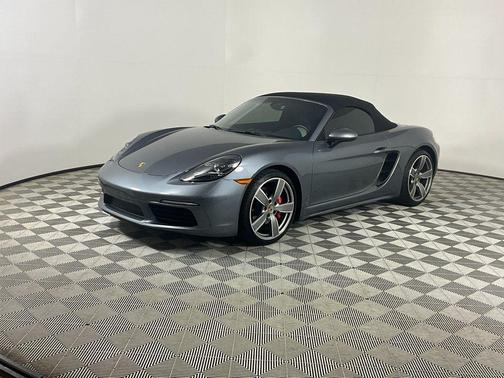 2025 Porsche 718 Boxster S