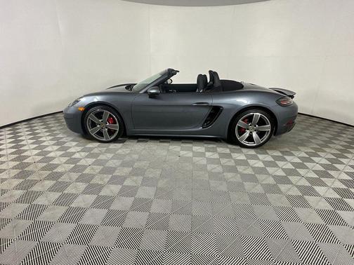 2025 Porsche 718 Boxster S