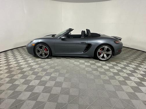 2025 Porsche 718 Boxster S