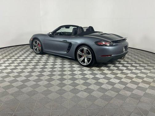 2025 Porsche 718 Boxster S