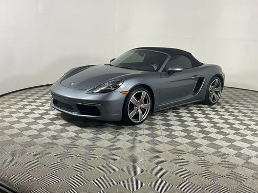 2025 Porsche 718 Boxster S