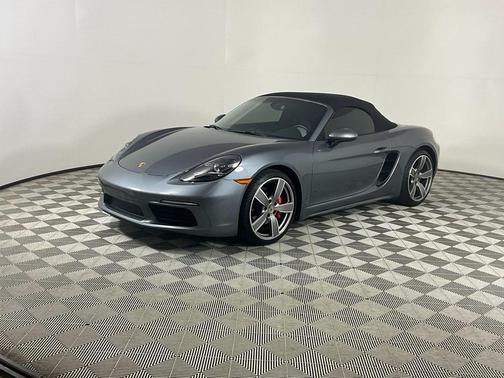 2025 Porsche 718 Boxster S