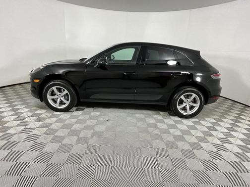 2021 Porsche Macan Base