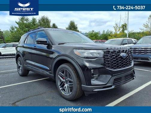 2025 Ford Explorer ST-Line