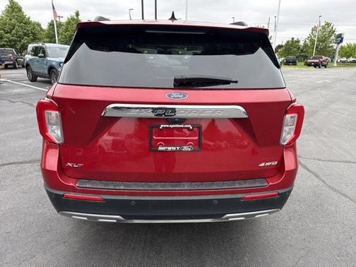 Rapid Red Metallic Tinted Clearcoat 2023 Ford Explorer XLT