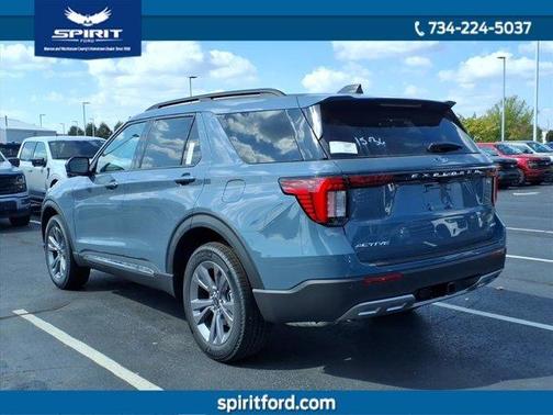2025 Ford Explorer Active