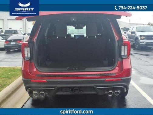 2025 Ford Explorer ST