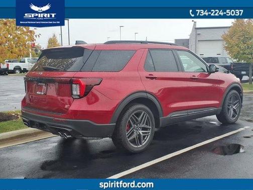 2025 Ford Explorer ST