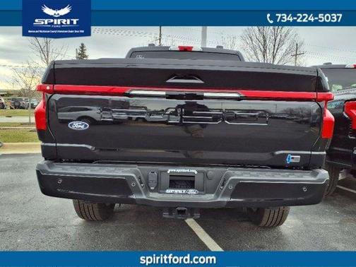 2025 Ford F-150 Lightning LARIAT