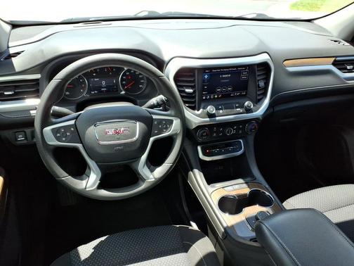 Summit White 2023 GMC Acadia SLE