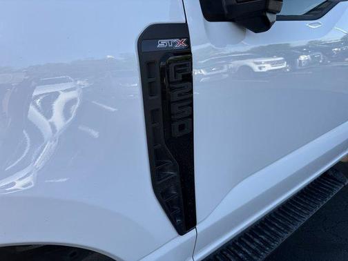 2023 Ford F-250 XL