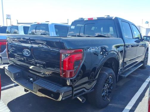 Agate Black Metallic 2026 Ford F-150 XLT