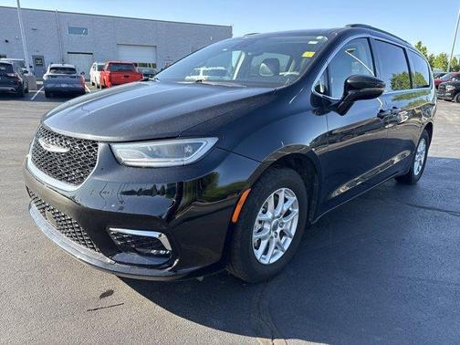2022 Chrysler Pacifica Touring-L