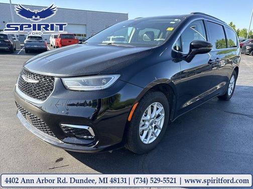2022 Chrysler Pacifica Touring-L
