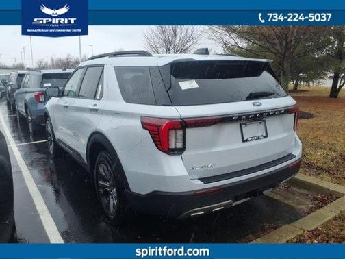 Space White Metallic 2026 Ford Explorer Active