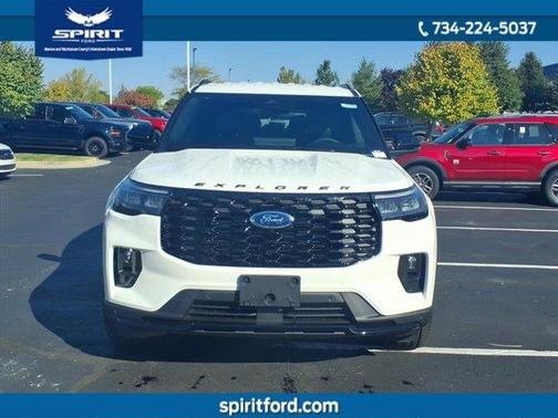 2025 Ford Explorer ST-Line