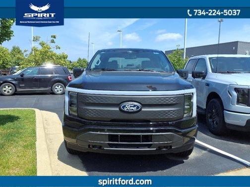 2025 Ford F-150 Lightning Flash