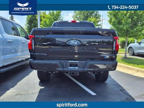 2025 Ford F-150 Lightning Flash