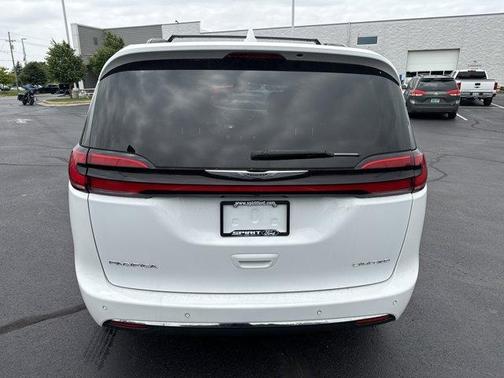 2022 Chrysler Pacifica Limited