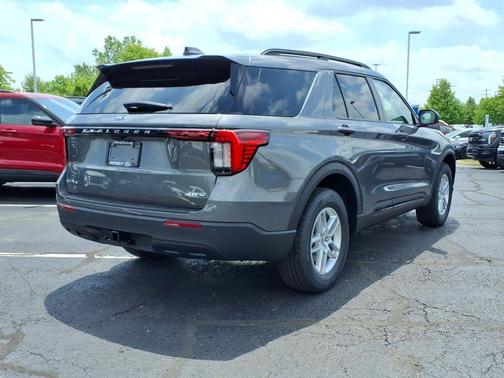 Carbonized Gray Metallic 2026 Ford Explorer Active