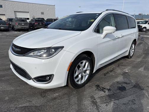 2018 Chrysler Pacifica Touring-L