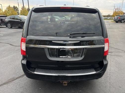 2014 Chrysler Town & Country Touring