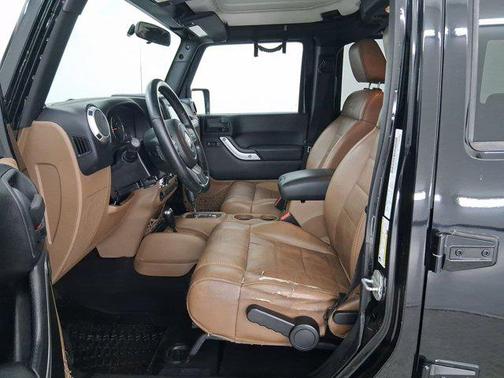 2012 Jeep Wrangler Unlimited Sahara