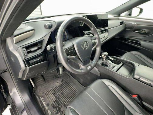 2024 Lexus ES 300h Base