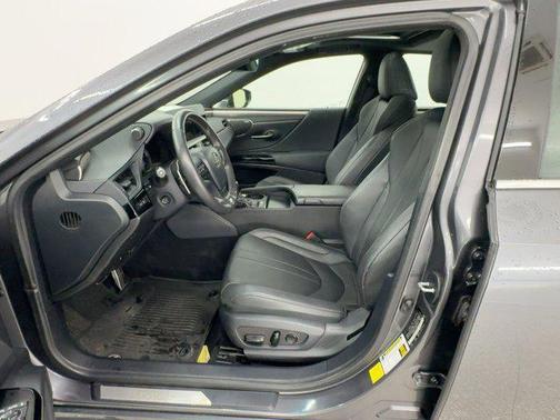 2024 Lexus ES 300h Base