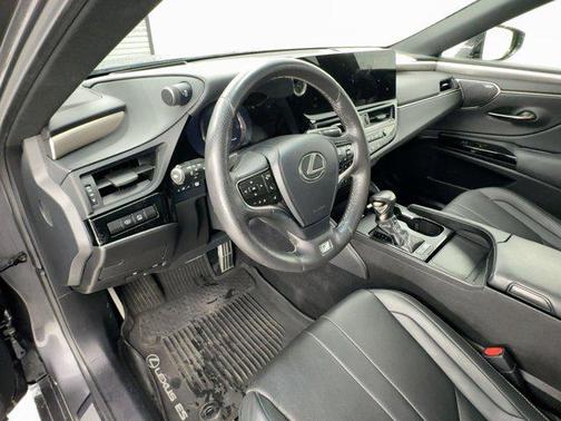 2024 Lexus ES 300h Base