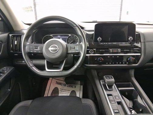 2024 Nissan Pathfinder SV FWD