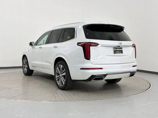 Crystal White Tricoat 2020 Cadillac XT6 Premium Luxury FWD