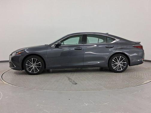 2025 Lexus ES 300h Base