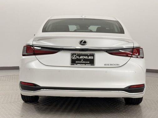 2024 Lexus ES 300h Base