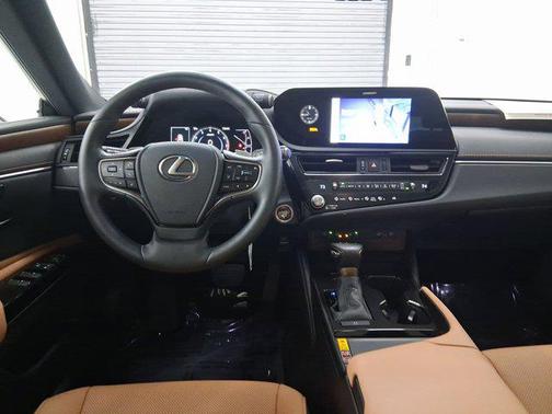 2025 Lexus ES 350 Base